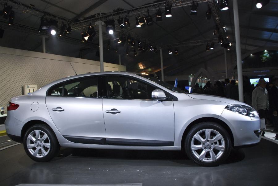  Renault Fluence 2010 года  (фото 63 из 146)